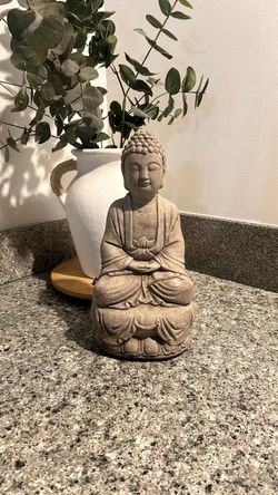 Buddha statue