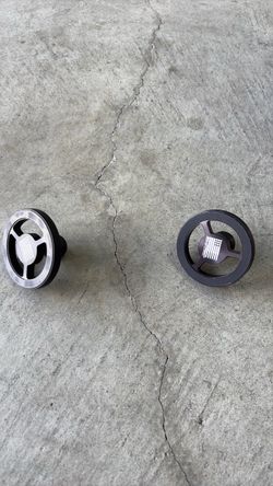 Magnetic phone mount