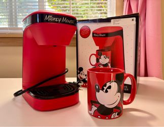 New Unused Mickey Mouse Single Serve Coffee Maker with Mug and Original Packaging