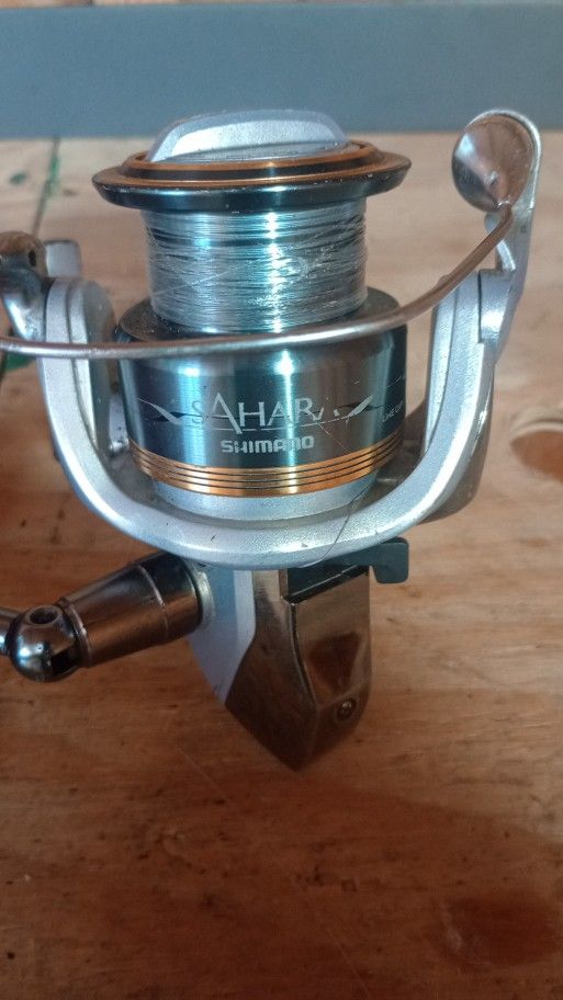 SHIMANO SAHARA SPINNING REEL