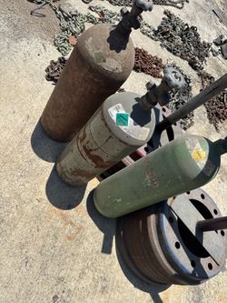 Welding tanks