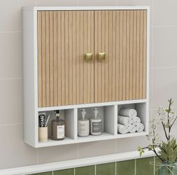 （New）Bathroom Wall Cabinet Fluted Doors—-White
