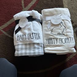Rae Dunn Towels New 