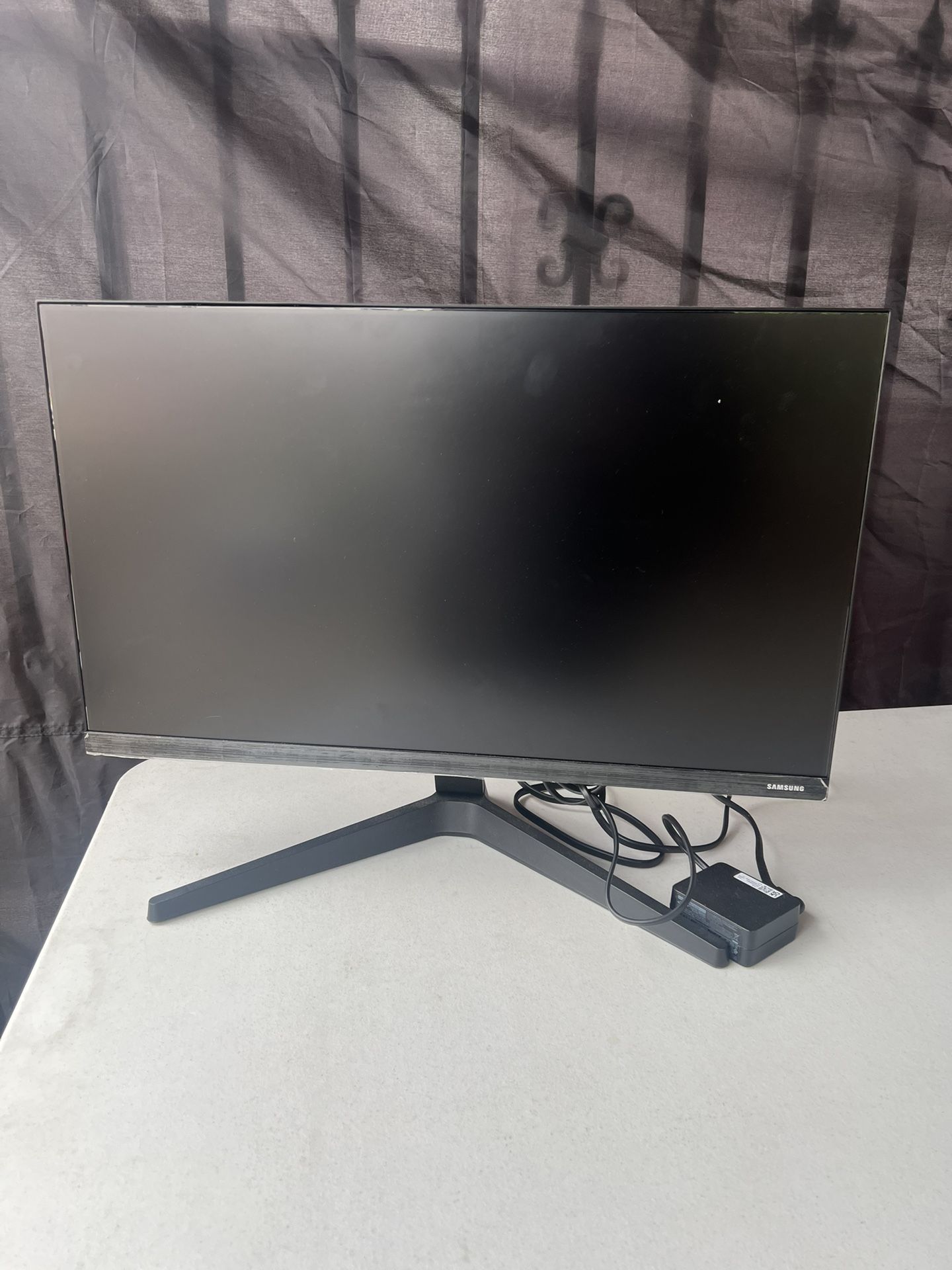 Samsung 24" FHD IPS Computer Monitor Screen, AMD FreeSync, HDMI & VGA (T350 Series
