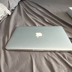 2015 MacBook Pro “13” Inch With Charger