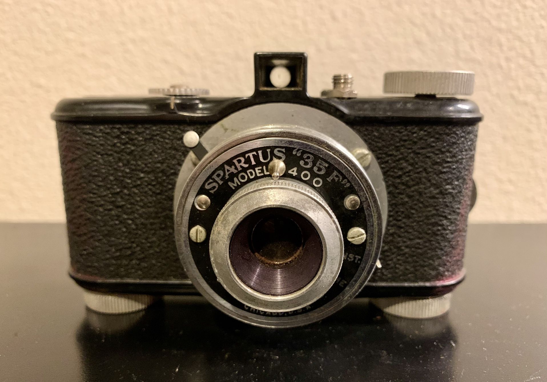 Vintage Spartus “35F” Model 400 35mm Camera With case