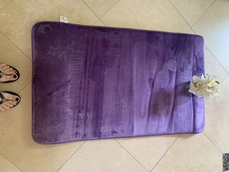 Memory Foam Bath mat Non Slip Absorbent 27.5 X 47 (Lavander)