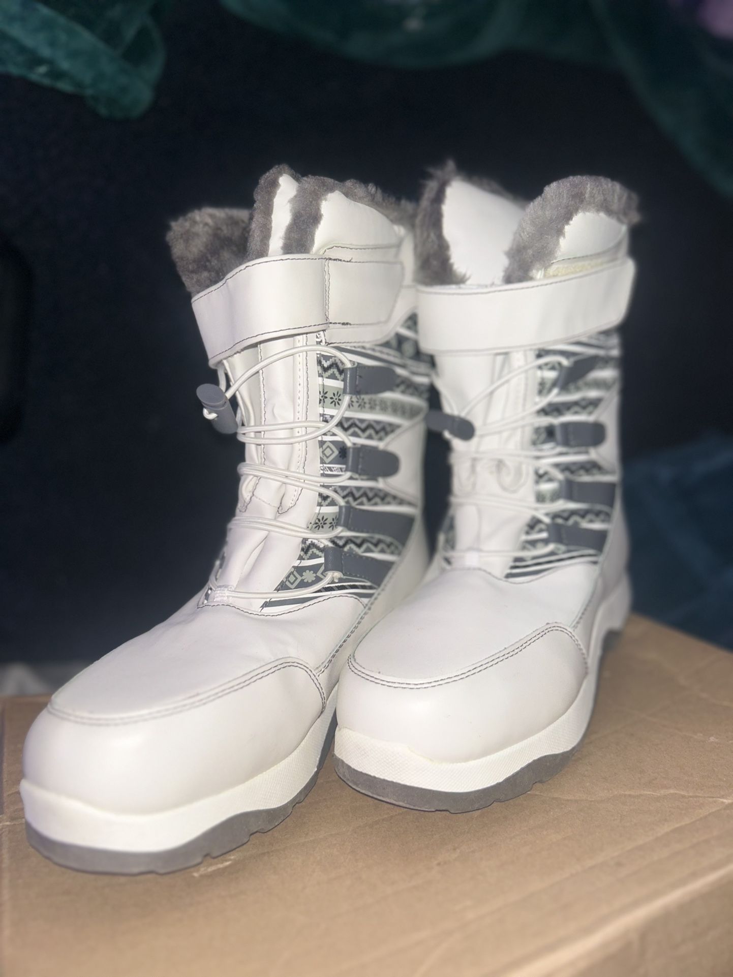 Ruggged Outback Thermolite Snow Boots