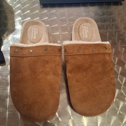 Women's deluxe by dearfoams Suede slip ons