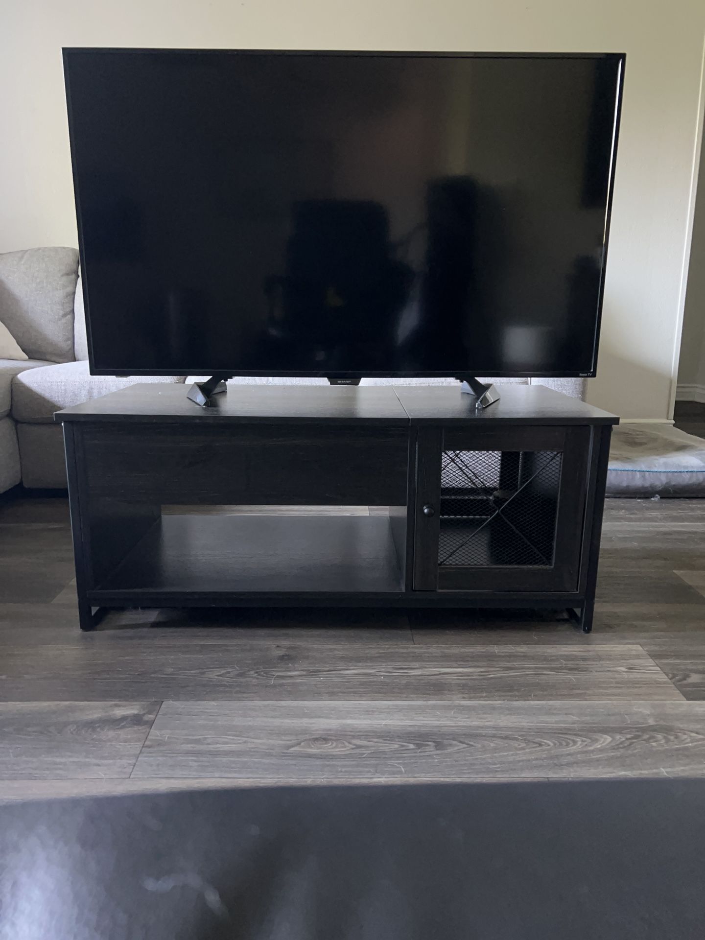 Sharp LED 1080p Smart Roku TV – Great Condition!