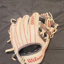 Wilson A2000