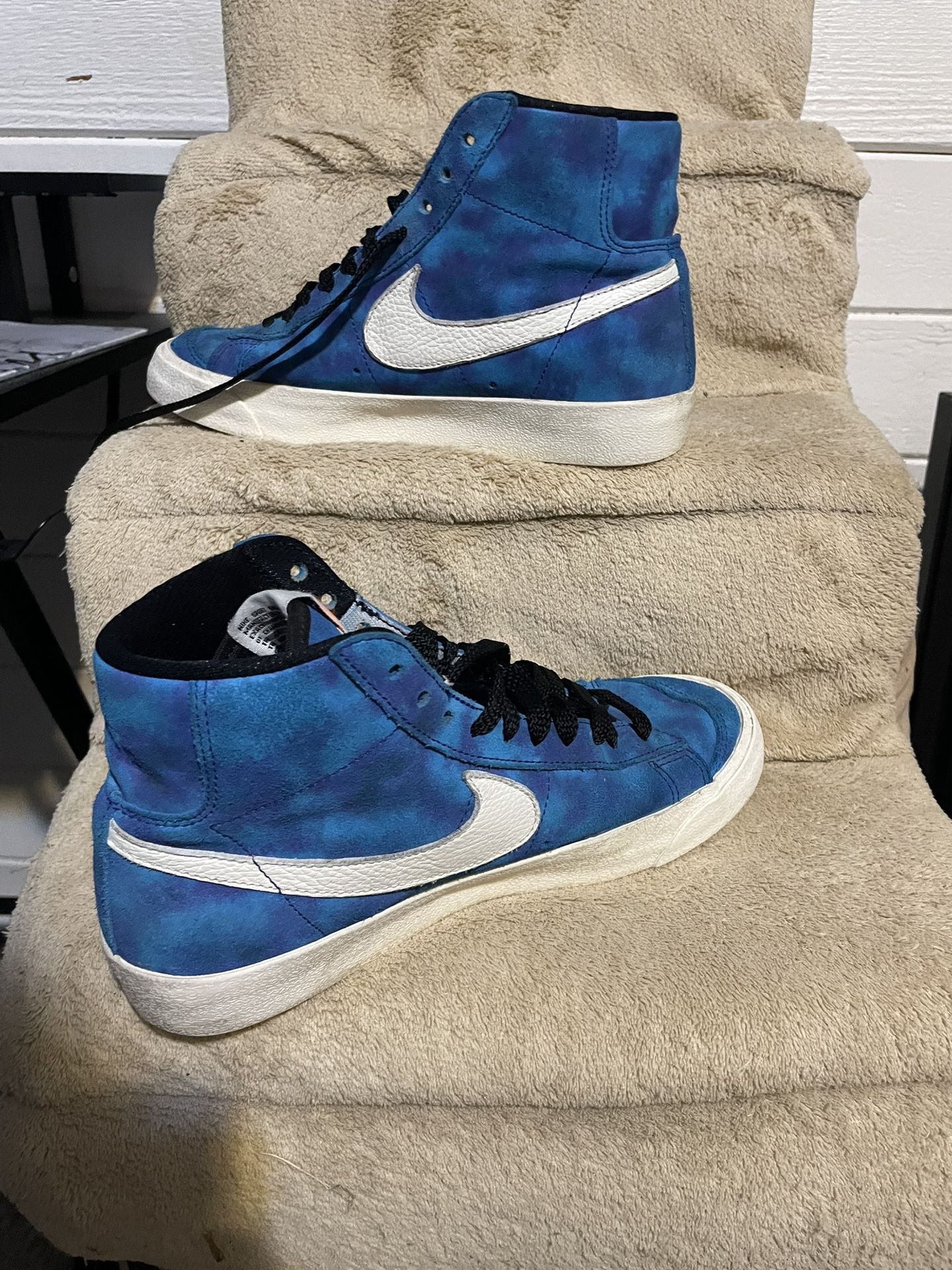 Nike Blazer Tye-Dye Blue White SZ 7.5M NEGOTIABLE