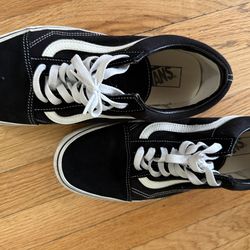Men’s Size 11 Black Vans