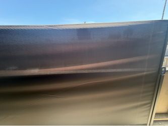 Balcony privacy screen divider