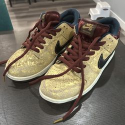 Nike Sb dunk’s tennis shoes  size 10 1/2