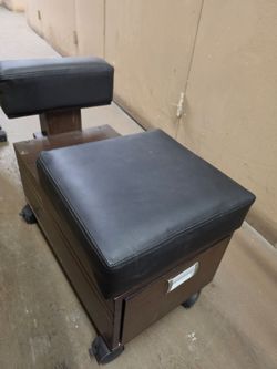 Pedicure stool