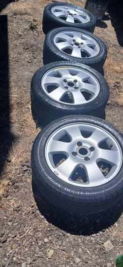 Rines con llantas de 4 virlos son 16