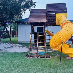 Rainbow PlayHouse 2 Story