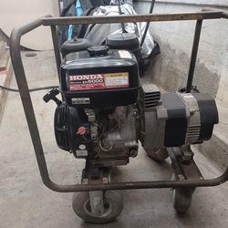 Honda 5000 Watts 120/220 Volts For Sale Works Great 