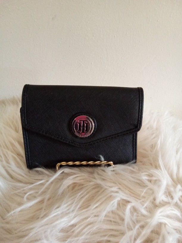 NEW Tommy Hilfiger Womens Wallet