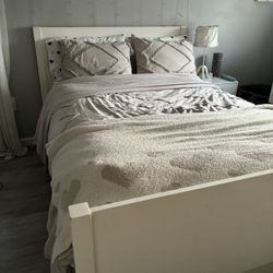 Pottery Barn Trundle Bed