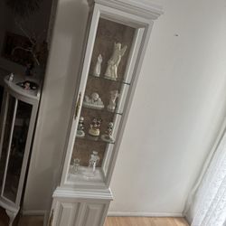 China Cabinet Curio