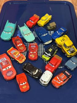 Disney Pixar Cars Die-Cast Toy Car Lot