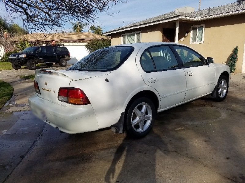 1999 Nissan Maxima