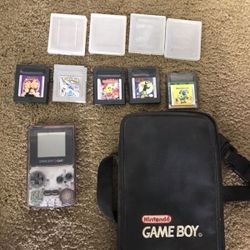 Nintendo Game Boy Color Bundle – Games + Case