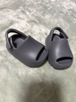 Slider Yeezy - Black - Size 3C