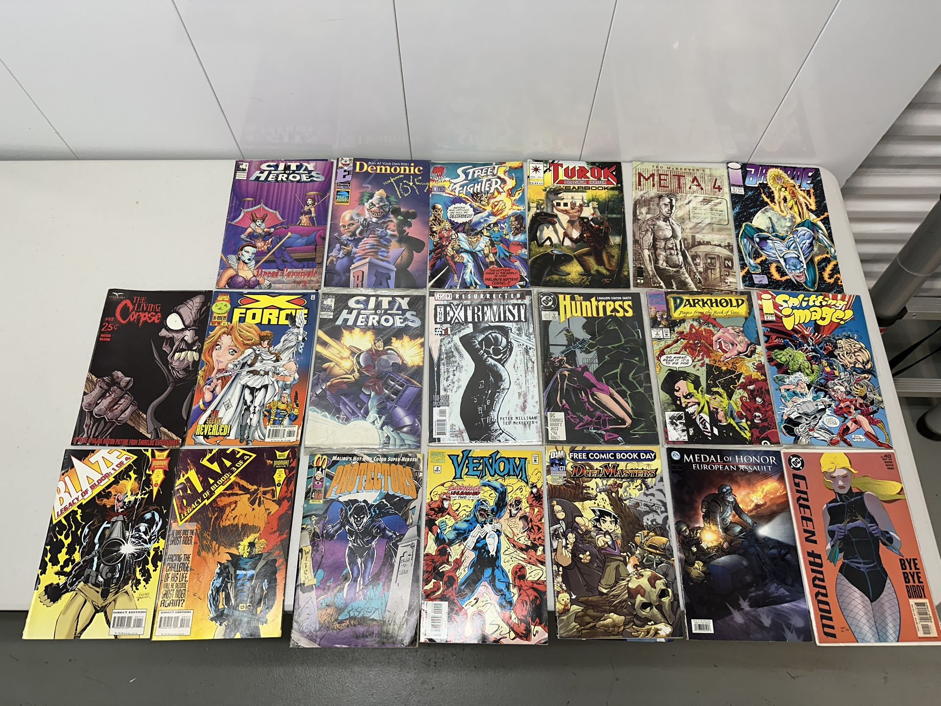 Lot of 20 Vintage Comic Book Magazines