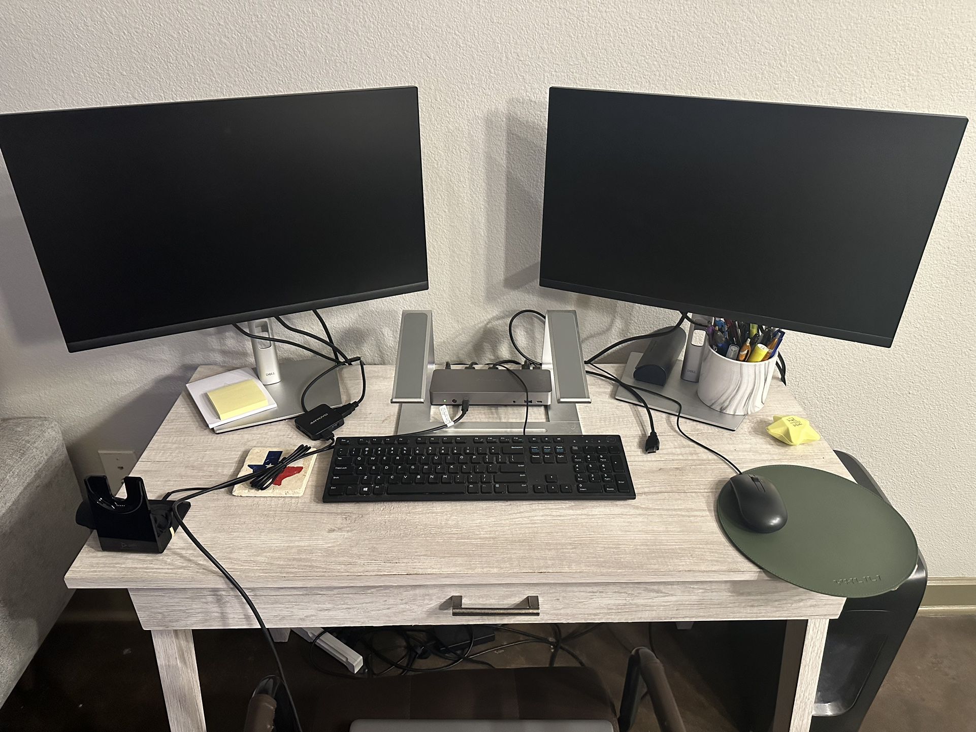 2 - 24” Dell monitors, Keyboard And Mouse 