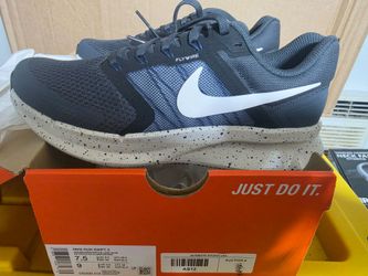 Nike Run Swift 3 Running Shoes Size 7.5