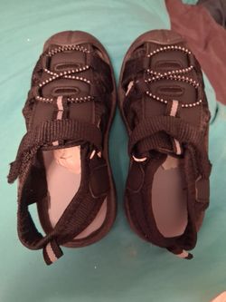 Girls black sandals - size 8