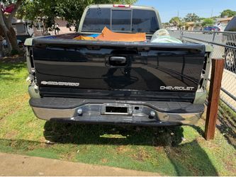 04 Silverado tail gate