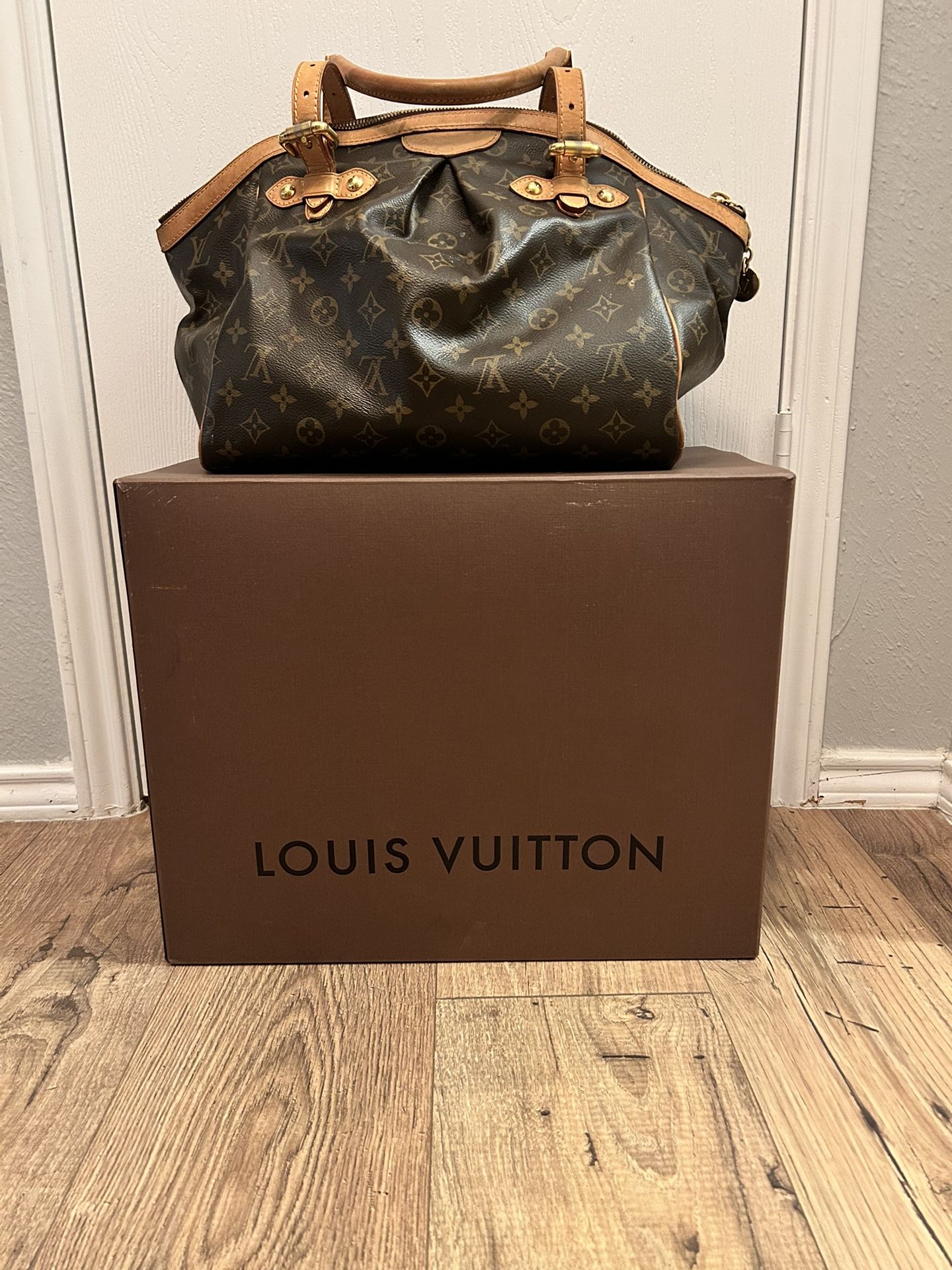 Authentic Louis. Vuitton Monogram Tivoli GM Tote Purse