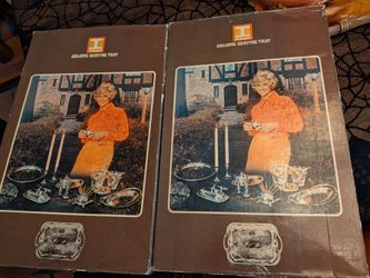 Mid Century Vintage 1971 set of two Irvinware Chrome plated serving trays. Silver Chrome trays, serving platters