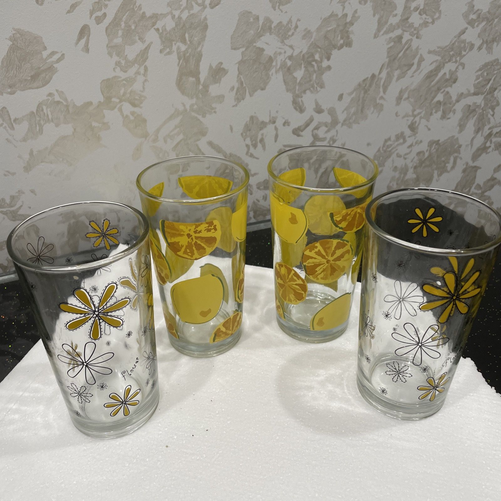 Libbey Yellow Lemon Slice And Flowers Drinking Glasses Set of 4. Hand Painted.