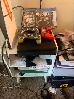 PLAY STATION 4
