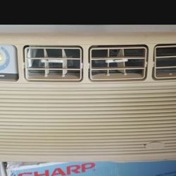 Window Air Conditioner 8000 BTU 22”W. 22”D. 14”H
