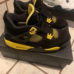 Jordan 4s all size 7