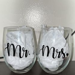 Mr And Mrs Wine Glass 