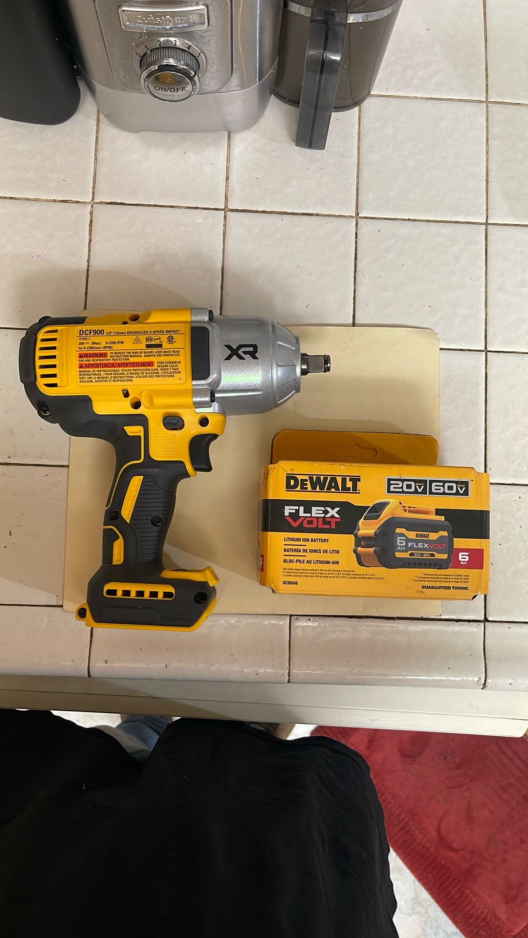 impact 20v and battery flex volt