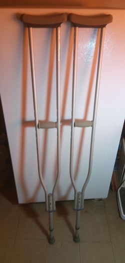 Crutches EXCELLENT CONDITION