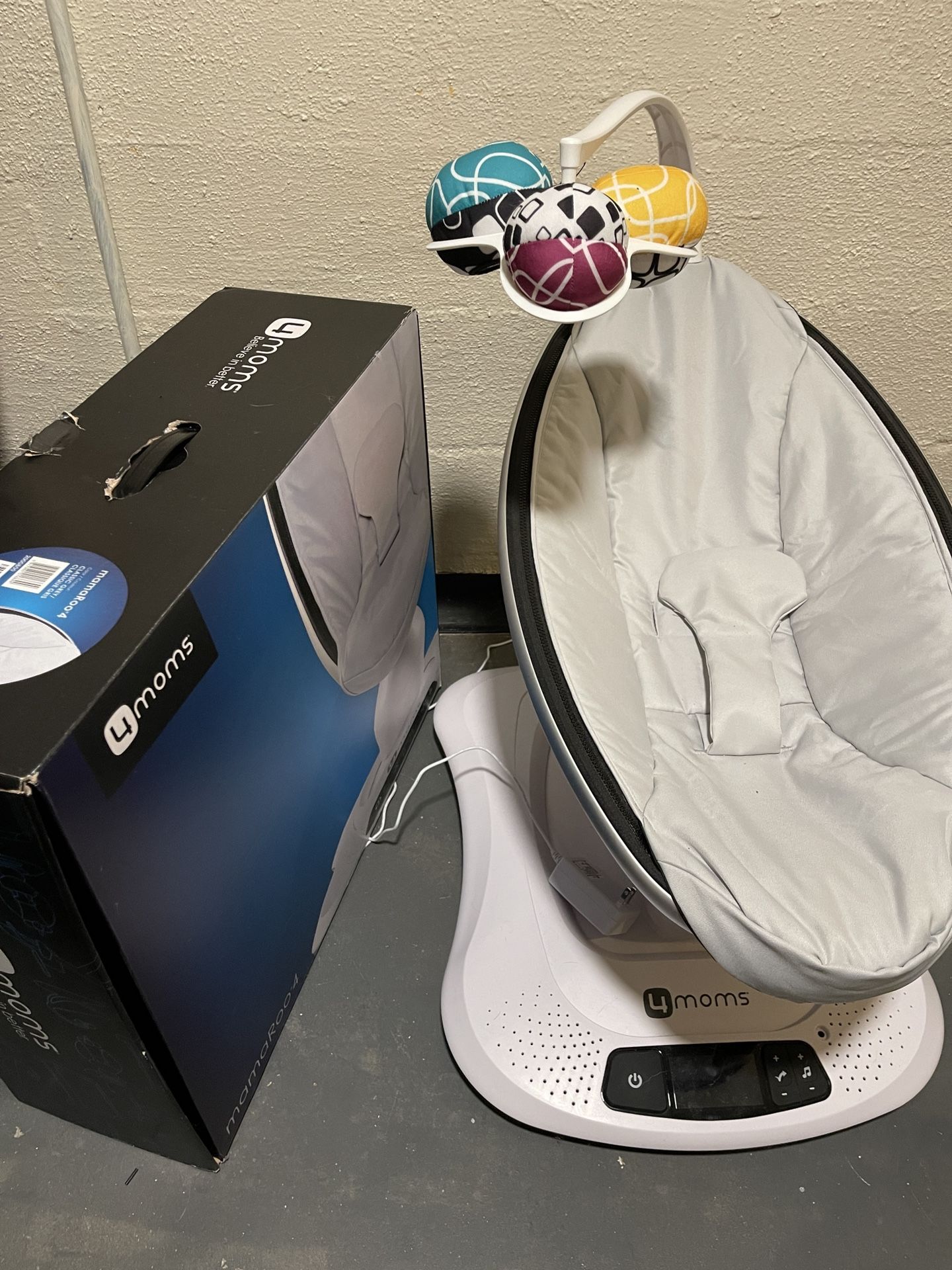 MamaRoo 4 Baby Bouncer Chair 