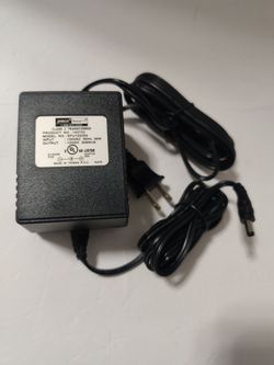 Jameco Reliapro EFU120200F2000 Linear AC to DC Power Supply, Single Out, 12V, 2 Amp, 24W, 3.8" H x 2.8" W x 2.3" D, Black