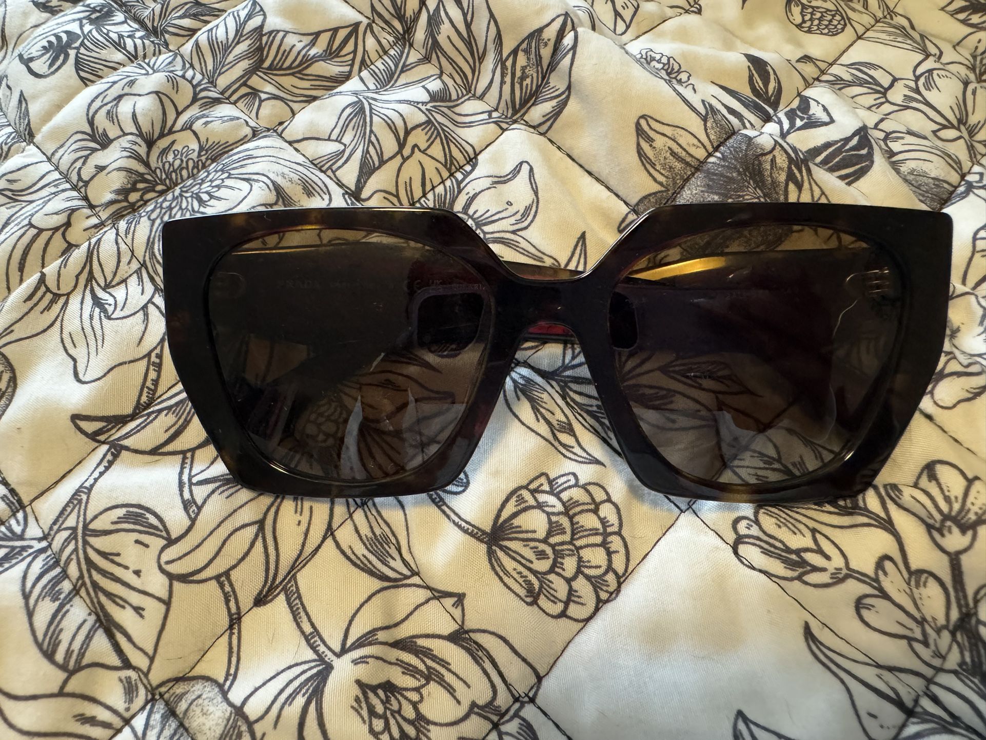 Prada Glass Real With Out Box