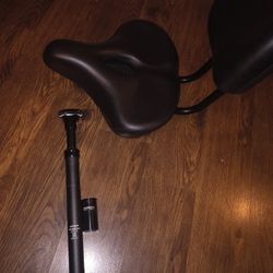 Bike Suspension Seatpost With 13 Inch Wide Seat With Backrest