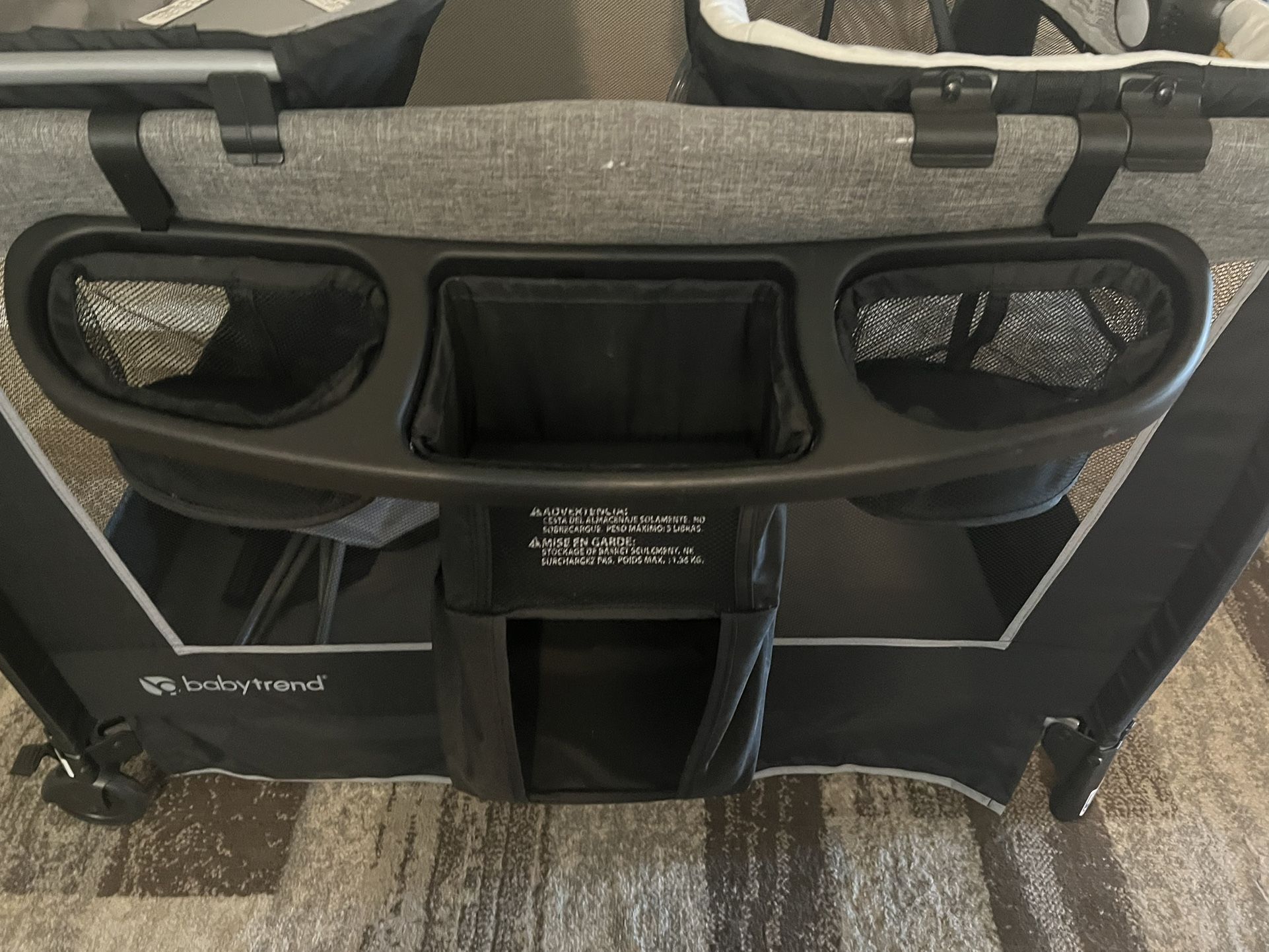 Baby Trend Simply Smart Nursery Center Playard with and Travel Bag for Sale in Phoenix