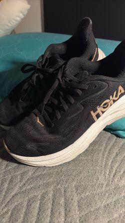 Hoka women shoes 7.5